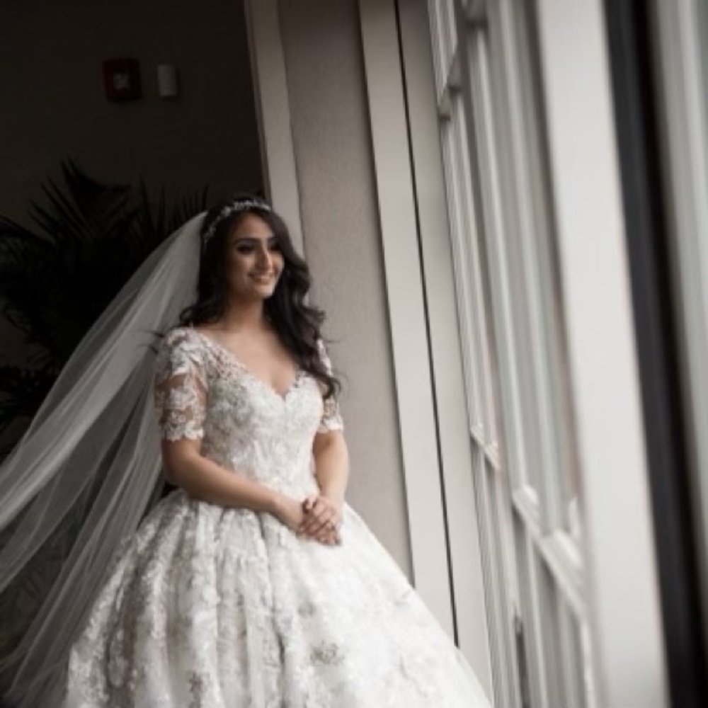 YSA Makino Spring ‘16 White/Ivory Wedding Dress Ball Gown SIZE 4 - Picture 10 of 12
